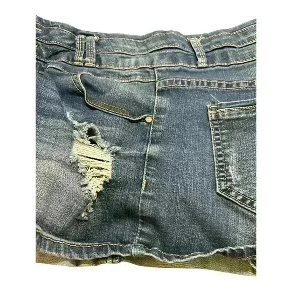 Bluespice Women’s High Waisted  Jean Shorts Size 7/8 Cotton Blend pre-loved - Picture 3 of 7